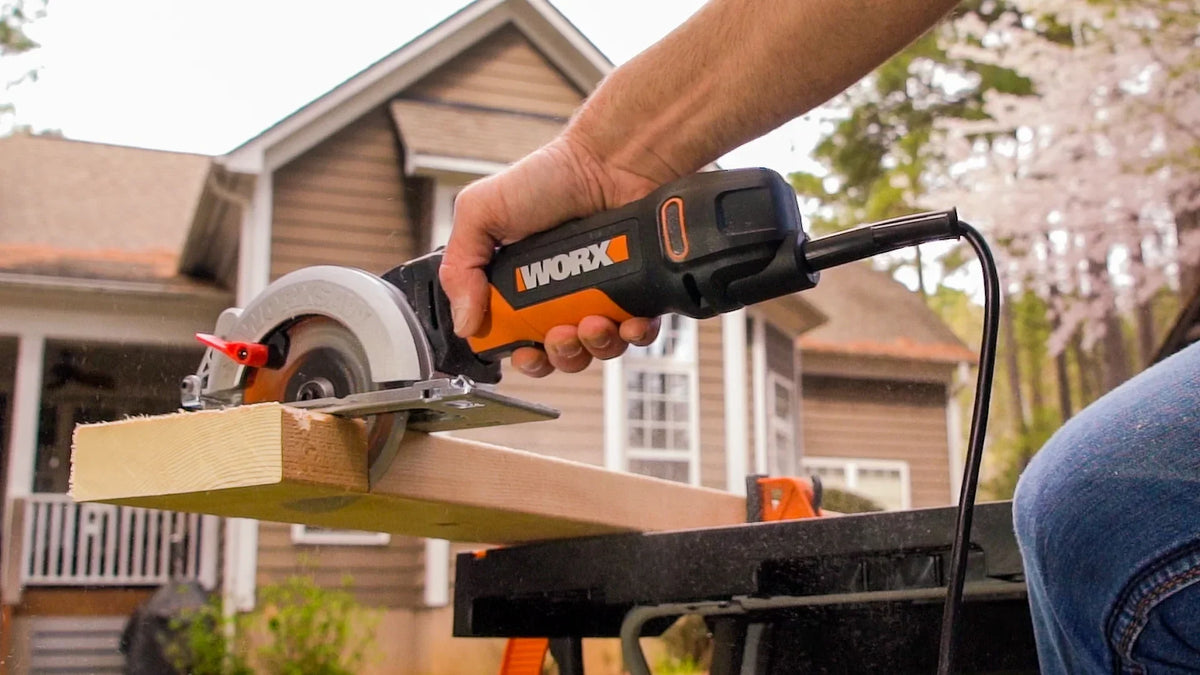 2026 NewWORX WX439L 4.5 Inch and 4.5 Amp One Hand Compact Circular Saw, Black and Orange