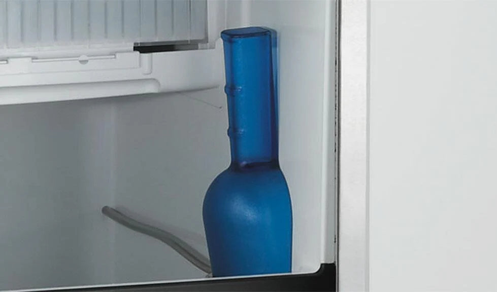 2026 Máquina de hielo Scotsman de 15" empotrable bajo encimera con desagüe por gravedad.