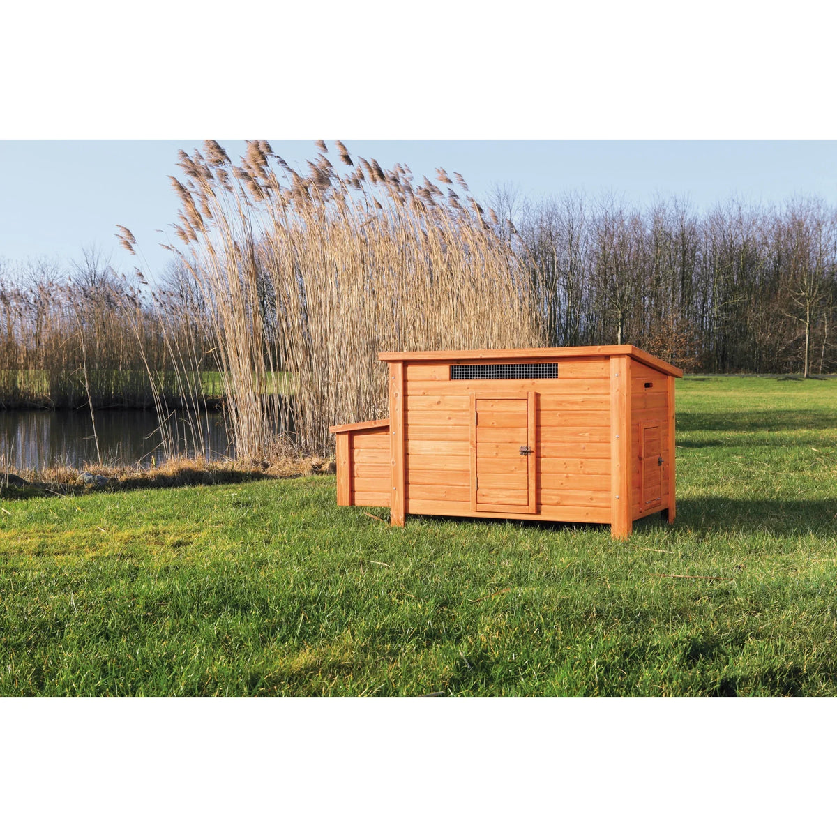 2026 NewTRIXIE Weatherproof Outdoor Wooden Chicken Coop with 2 Nesting Boxes & Run, Brown