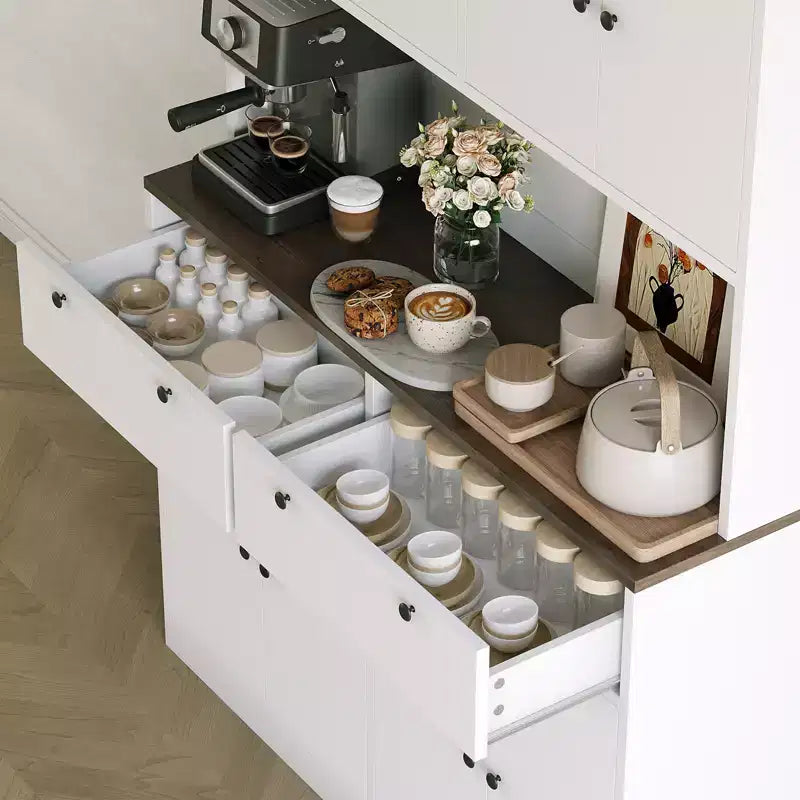 2026 Armario despensa de cocina de 71" blanco/madera, 8 puertas, 2 cajones y estación de carga
