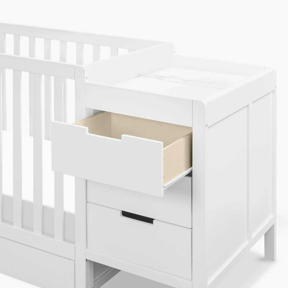 2026 NewCarter-s by DaVinci Colby 4-in-1 Convertible Crib & Changer Combo in White