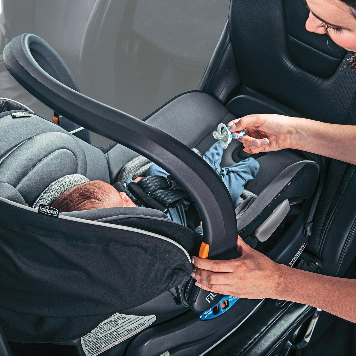 2026 NewChicco Fit2 Adapt Infant & Toddler Car Seat - Ember (Black). New