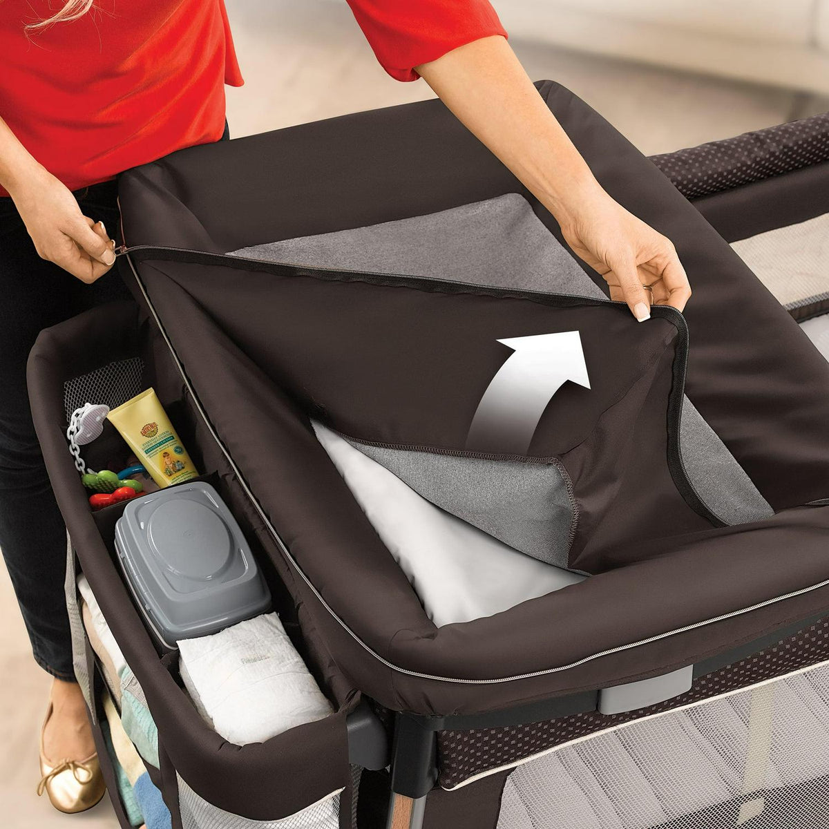 2026 NewChicco Lullaby Dream Playard - Latte (Brown)