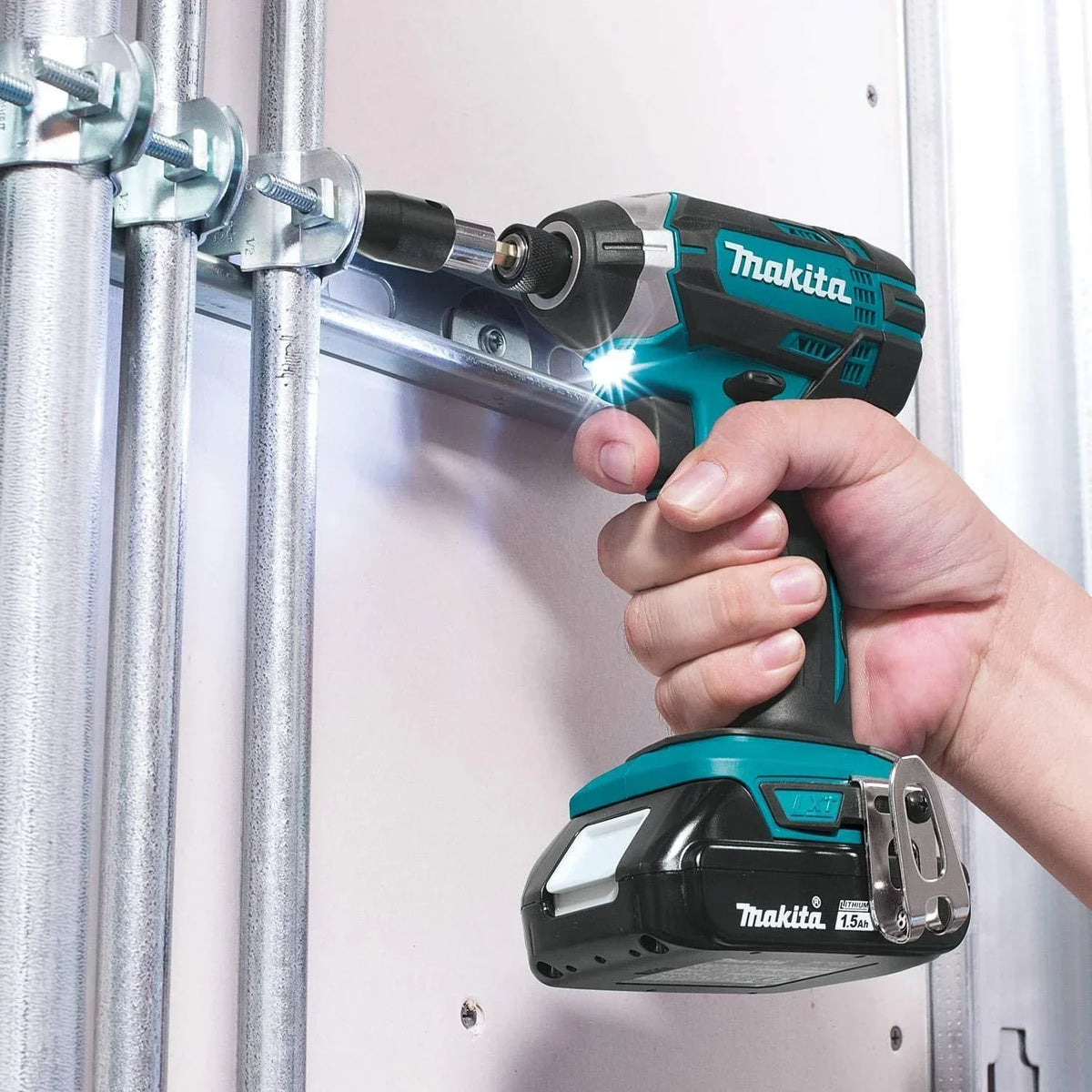 2026 NewMakita 18V Lithium-Ion Cordless Power Tool Set, 1.5Ah, 2 Pack