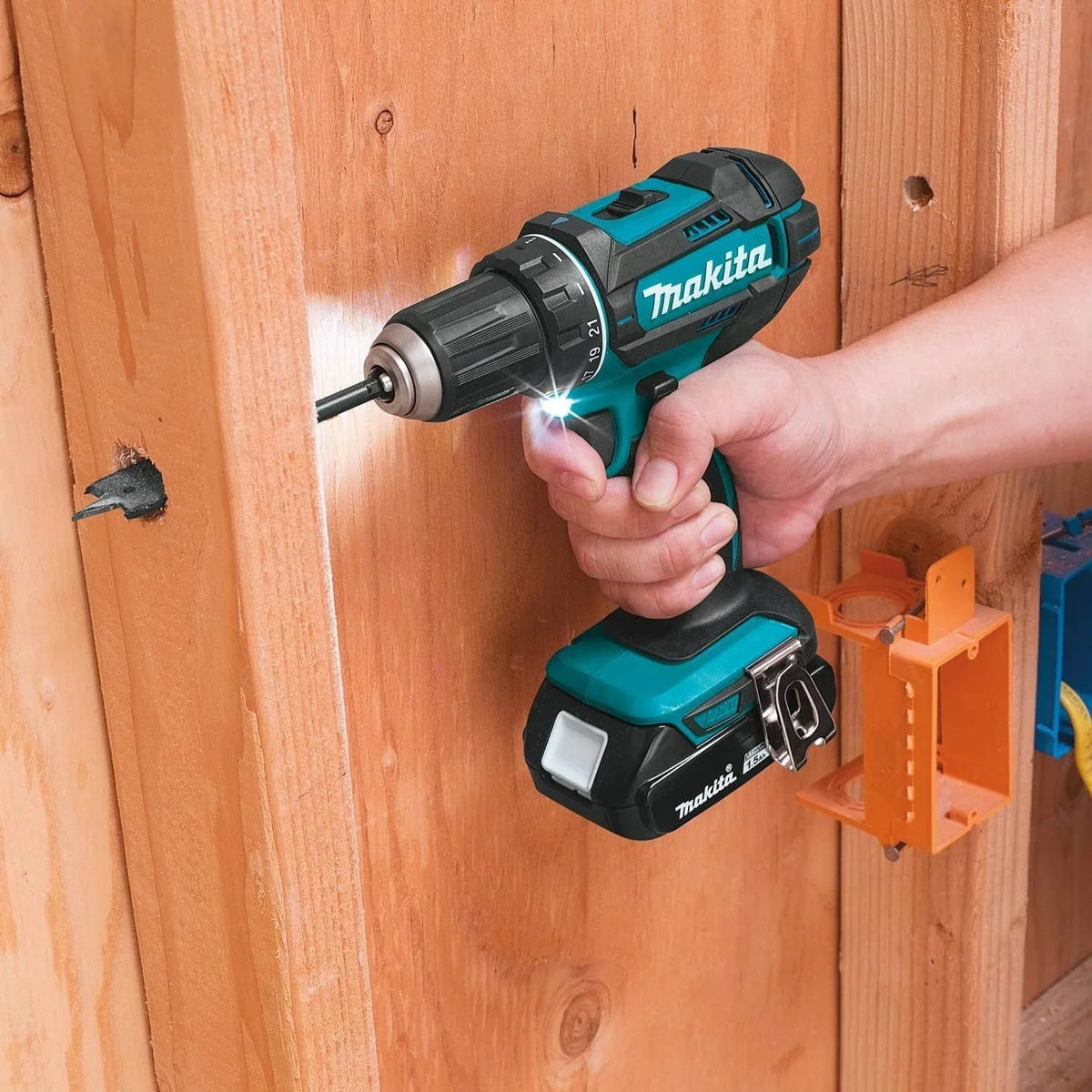2026 NewMakita 18V Lithium-Ion Cordless Power Tool Set, 1.5Ah, 2 Pack