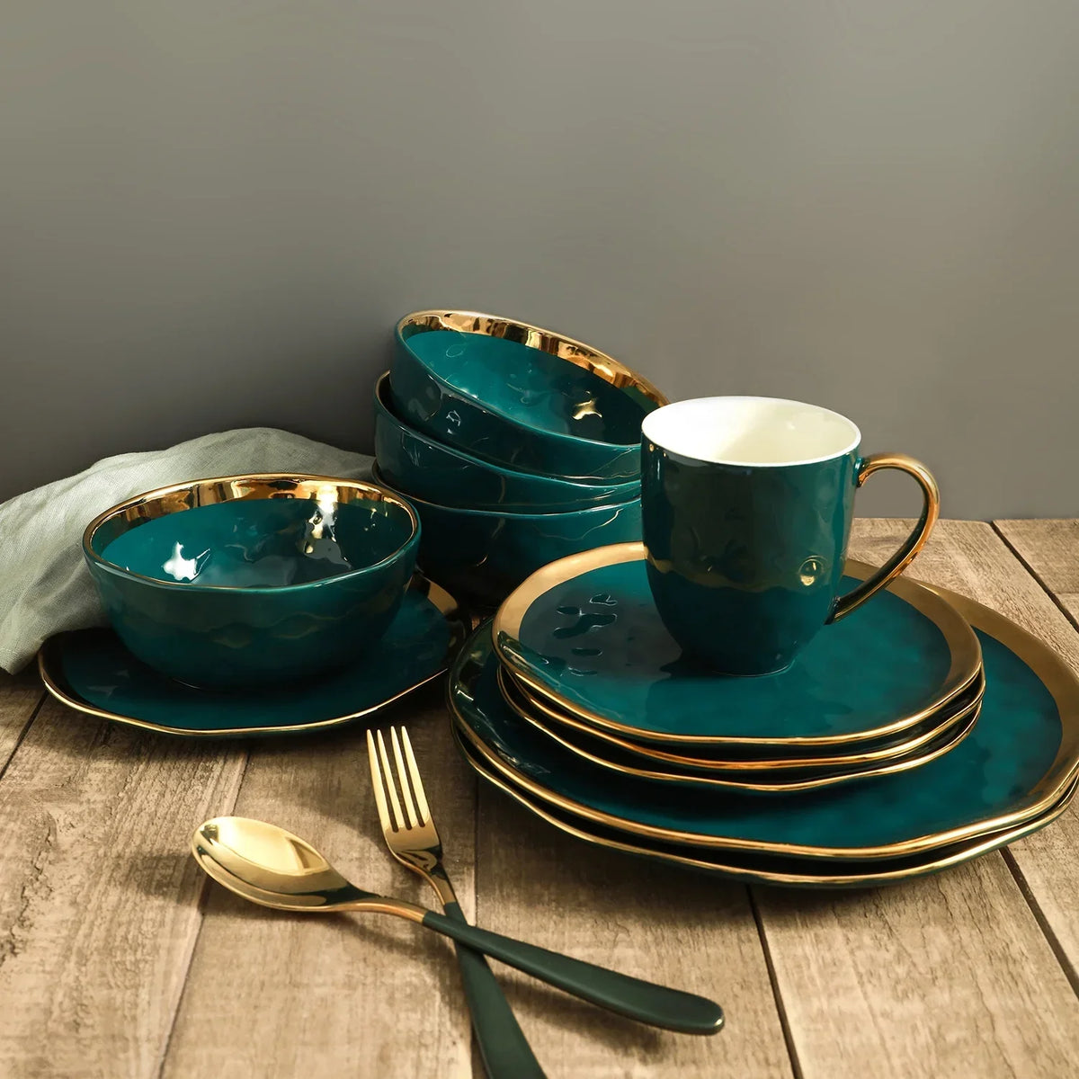 2026 NewStone Lain Florian 32-Piece Dinnerware Set Porcelain, Green