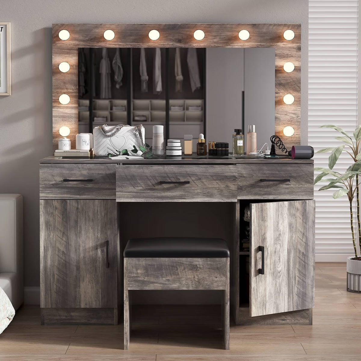 2026 NewKtaxon Large Makeup Vanity, Vanity Table Set w/ Visible Glass Top w/ Charging Station, White